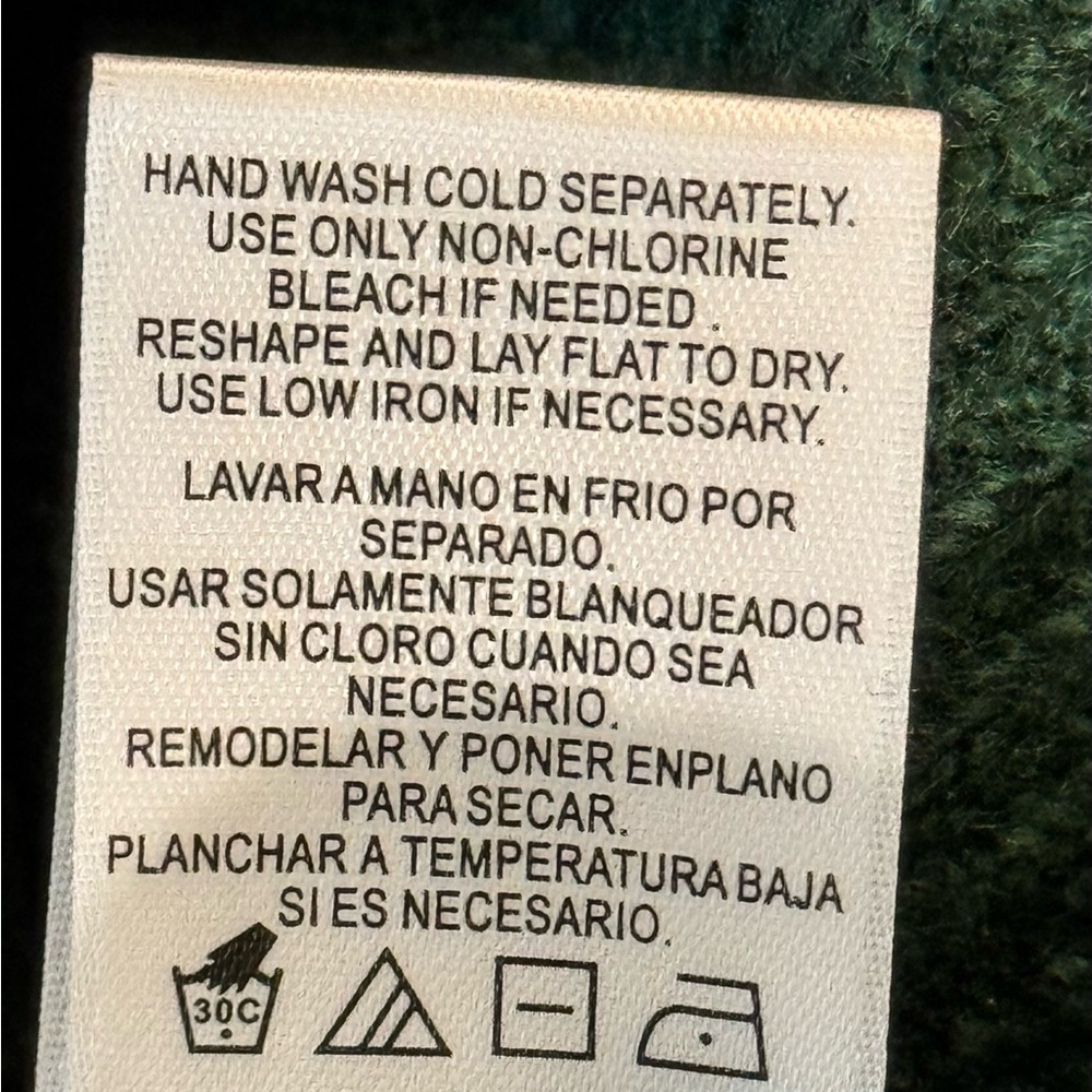 Vince Camuto Forest Green Sweater with Gold Peace Motif - Picture 8 of 8